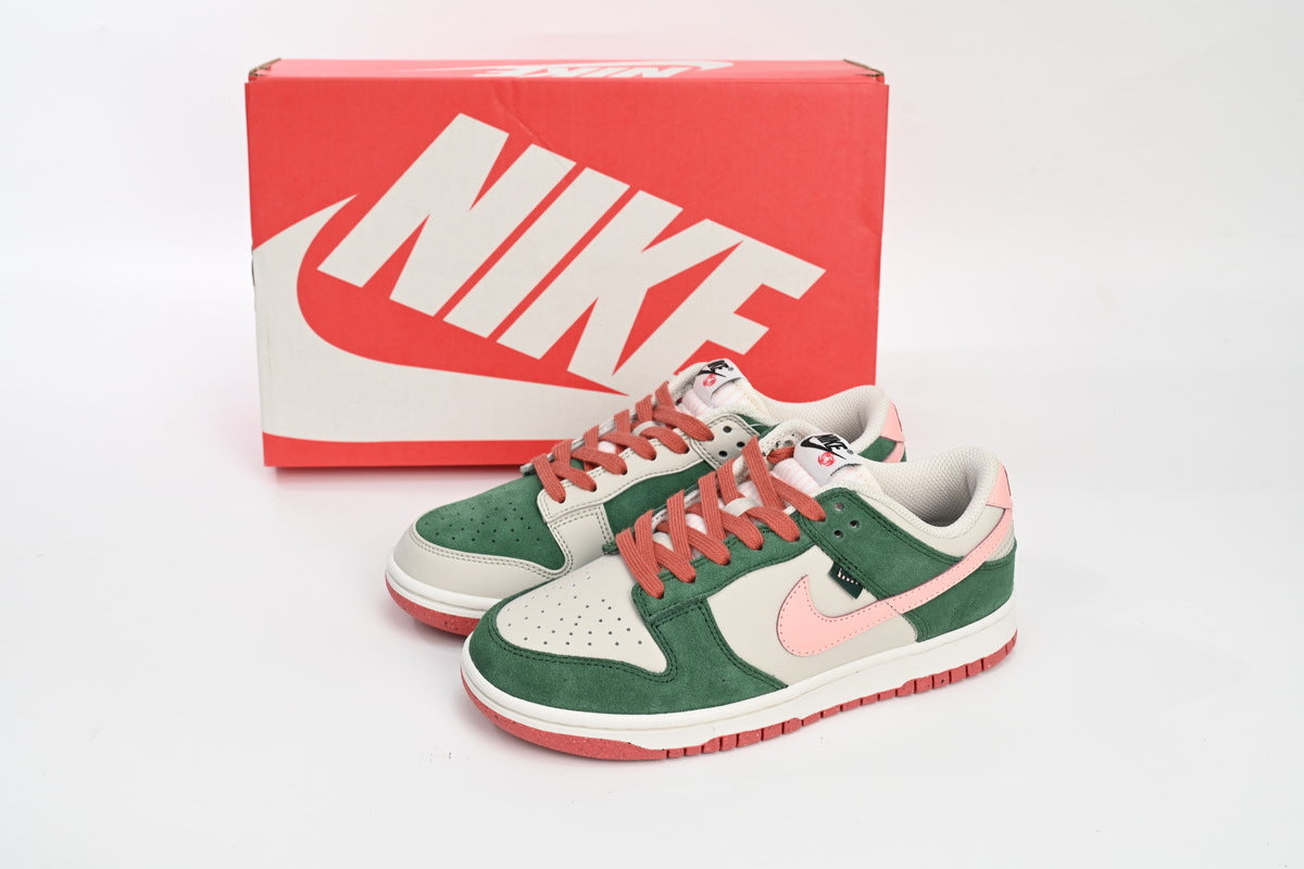 Dunk Low SE 'All Petals United' Reps Sneaker  FN8923-061