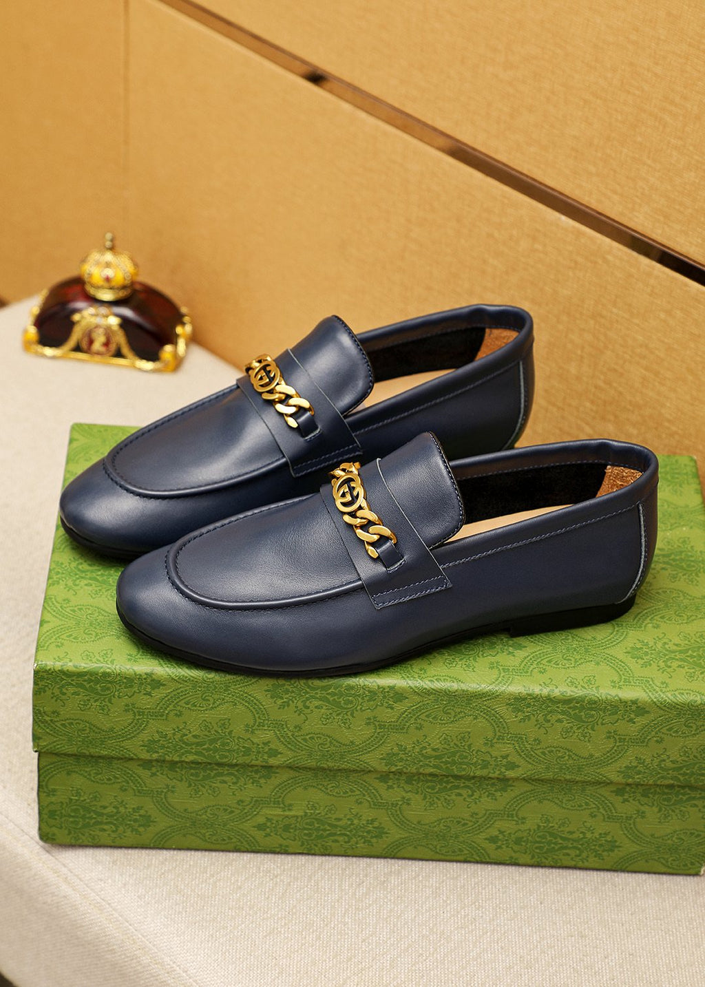 Gucci Leather Chain Loafers